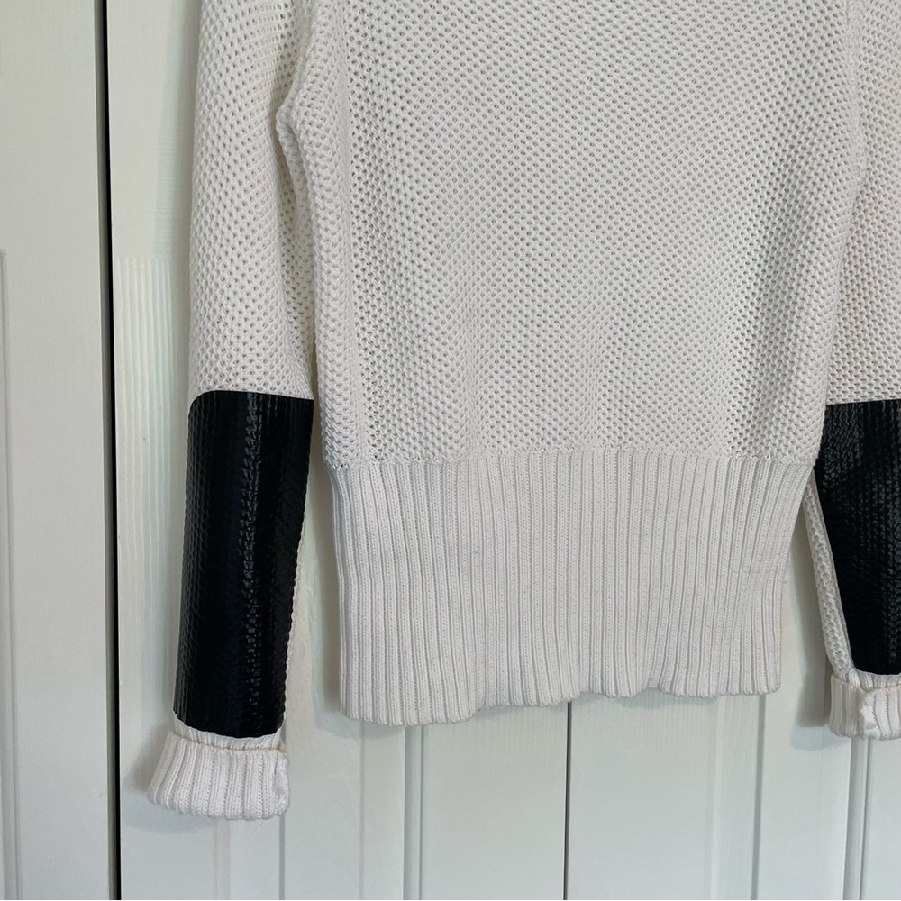 Rag & bone White Knit Crewneck Sweater Black Patent Patchwork Sz Large - Picture 9 of 10